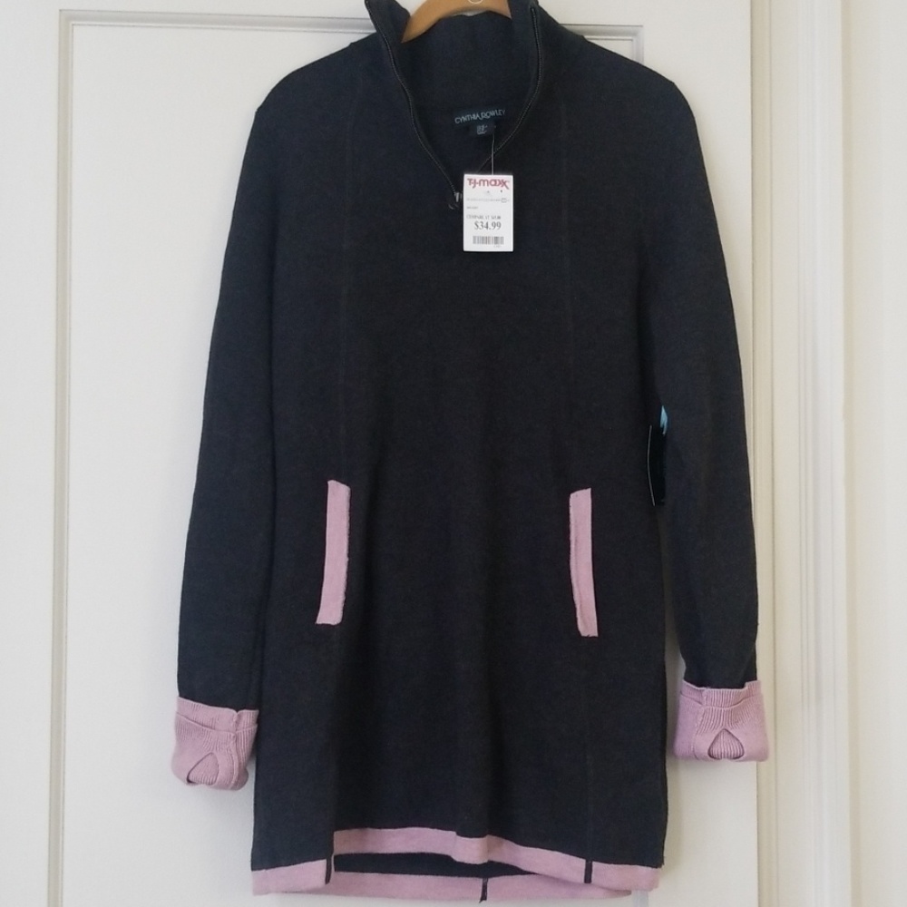 Dark grey active top